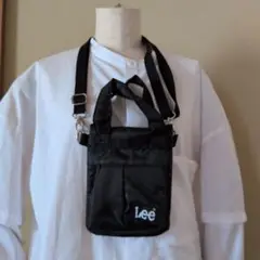 Lee 黒 サコッシュ
