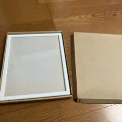 額縁 ホワイト　新品