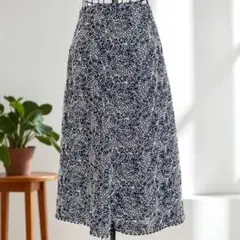 美品✨ 13レリアン 花柄刺繍スカート ネイビー 裏地付き コットン 総柄 近年