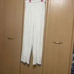 グローブ　アイボリー 総レース イージーパンツ　Lサイズ