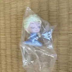 【新品未開封】アナと雪の女王　肩ズンFig エルサ