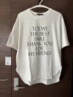 シンプル✨おしゃれ　英字ロゴTシャツ