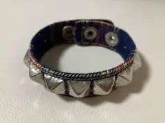 ビームス スタッズリストバンド