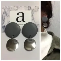 1058-2☺︎グレーとメタルシルバーのアンティークピアス☺︎