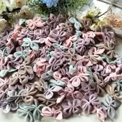リボンーモチーフ　ハンドメイド　手芸　デコパーツ　ワッペン　新品