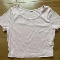 GU ピンク　ショート丈Tシャツ