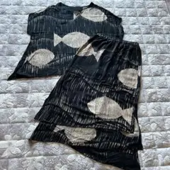 魚柄セットアップ 黒とベージュ