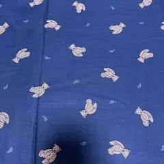 クマ柄生地はぎれ