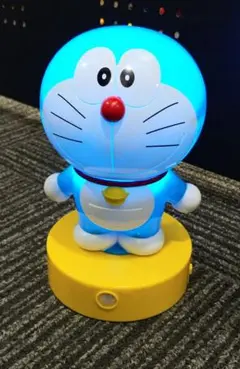 ドラえもんセンサーライト フィギュア型