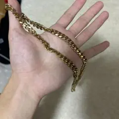 ゴールドチェーンネックレス