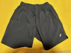 asics 黒 ショートパンツ