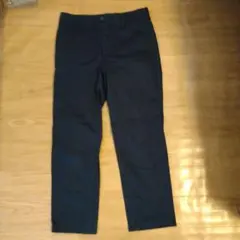 UNIQLOブラックパンツ