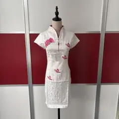 ホワイトチャイナドレス 花の刺繍サイズS/M