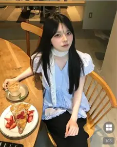 ストライプレースブラウス