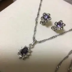 最終お値下げ❗️ネックレスとピアスのセット