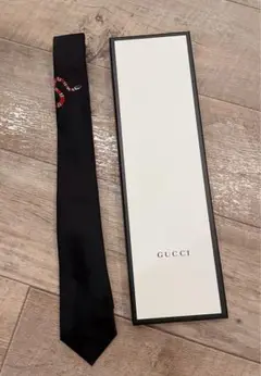 【美品】GUCCI 刺繍ネクタイ スネーク ブラック 黒 2025年最新】gucci ネクタイ 蛇の人気アイテム - メルカリ