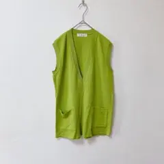 【極美品】ノースリーブトップス　ベスト　極薄ニット　ゆったりめ　シンプル　黄緑L