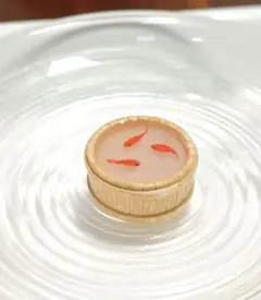 金魚　桶