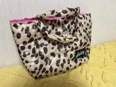 Item thumbnail for item 32907c77-ac74-4795-8f71-c2bd94648637