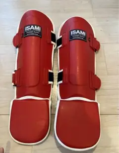 ISAMIの脛当て