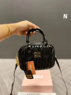 miumiu ショルダーバッグ