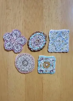 ビーズ刺繍アップリケ　未使用に近い