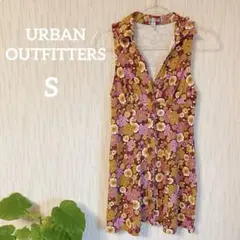 海外古着✨URBAN OUTFITTERS【S】フラワープリント ノースリーブ
