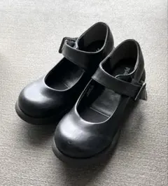 【美品】ナッツワールド　ベルト付きストラップシューズ