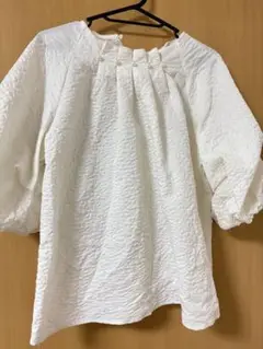 ポワン袖　トップス