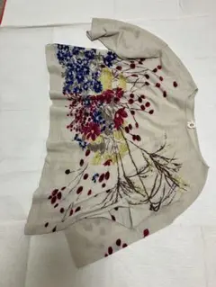 45R 秋の草花柄のニット