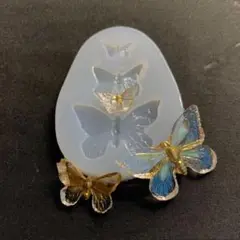 #0042シリコンモールド　蝶々　バタフライ　3連行　ネームタグ　ネイル　レジン