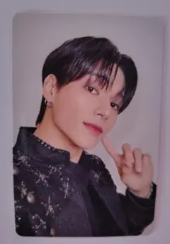ATEEZ ムビチケ 特典トレカ　ウヨン
