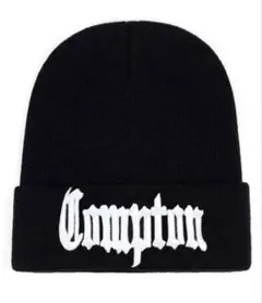 セール COMPTONロゴ メンズ レディース ニット帽 BLACK