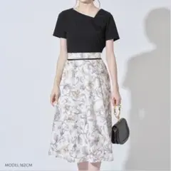 [未使用] トッコクローゼット ライン入り フラワープリントドッキングワンピース