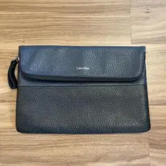 美品！Calvin Klein レザークラッチバッグ ブラック
