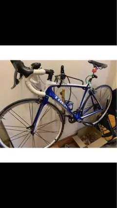 【直接引渡可】トレック TREK マドン MADONE 4.5 付属品あり 2025 TREK Madone SL 5 Gen 8 (¥399,000) | スターバイクス