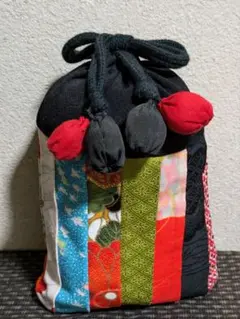《古布ばかりの巾着袋》　 古い着物からのリメイク