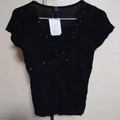 未使用タグ付き黒色ビーズ付きカットソー　Mサイズ