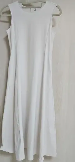 未使用UNIQLO　ウルトラストレッチAIRismワンピース