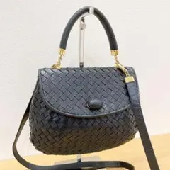 BOTTEGA VENETA イントレチャート ショルダーバッグ 革