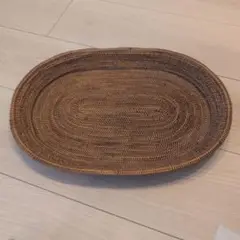 アタ　トレイ