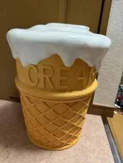 アイスクリーム　椅子
