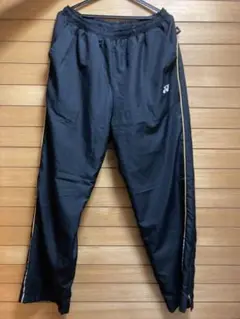 YONEXウィンドブレーカー下