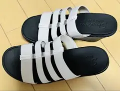 Skechers Luxe Foam サンダル ホワイト