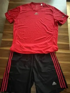 adidasトレーニングウエアー上下