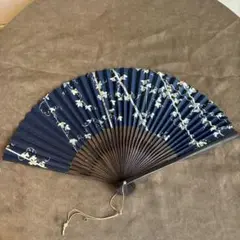 扇子 紺色 花柄 竹製 ケース付き　　20㌢