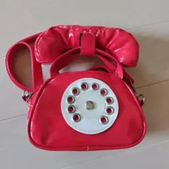 赤い電話型ポシェット