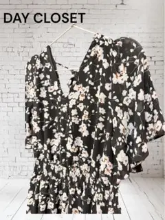 DAY CLOSET✨タグ付き新品✨花柄 Vネック ワンピース