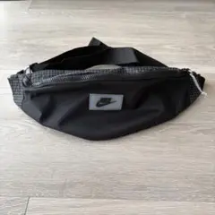 NIKE ナイキ　ウェストポーチ
