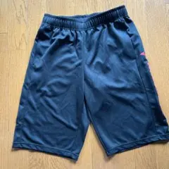 ミズノ　ハーフパンツ　ブラック　160